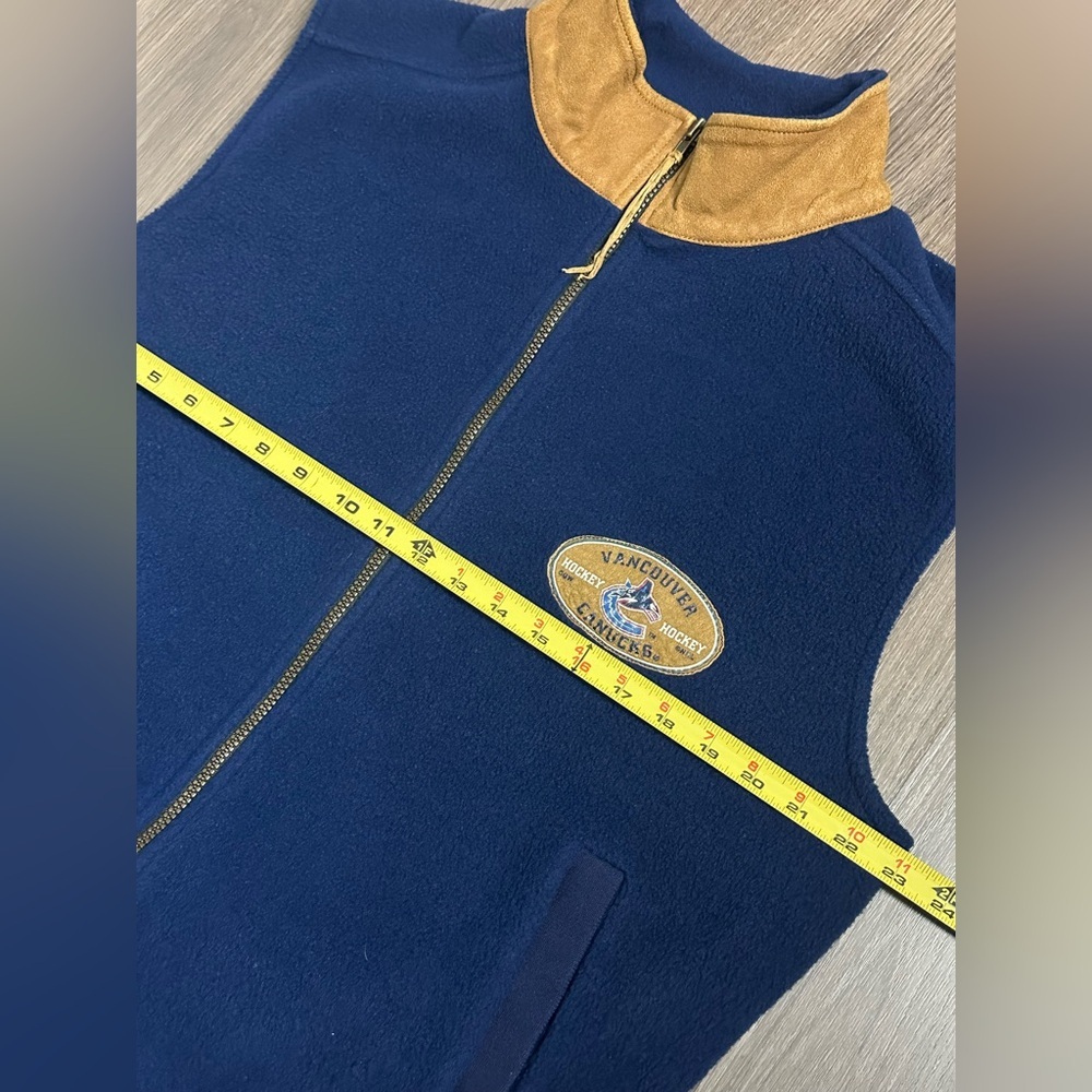 Vintage Vancouver Canucks Fleece Vest - Picture 5 of 8